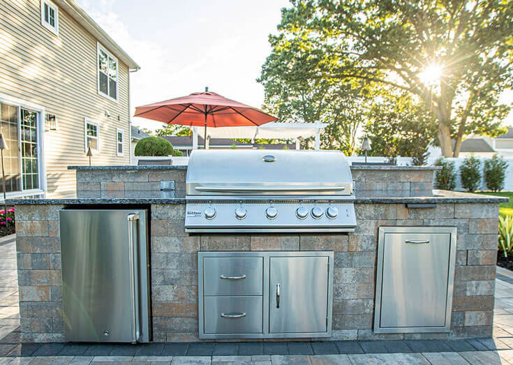 Personalize with Finishes That Match Your Backyard
