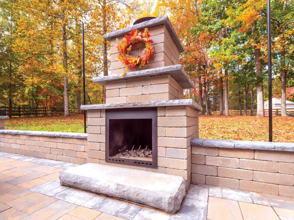 Coordinate Outdoor Fireplaces with Your Home and Hardscape